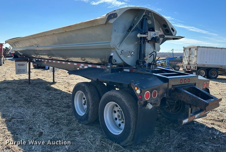 image for item DR6019 2010 Smithco  side dump trailer
