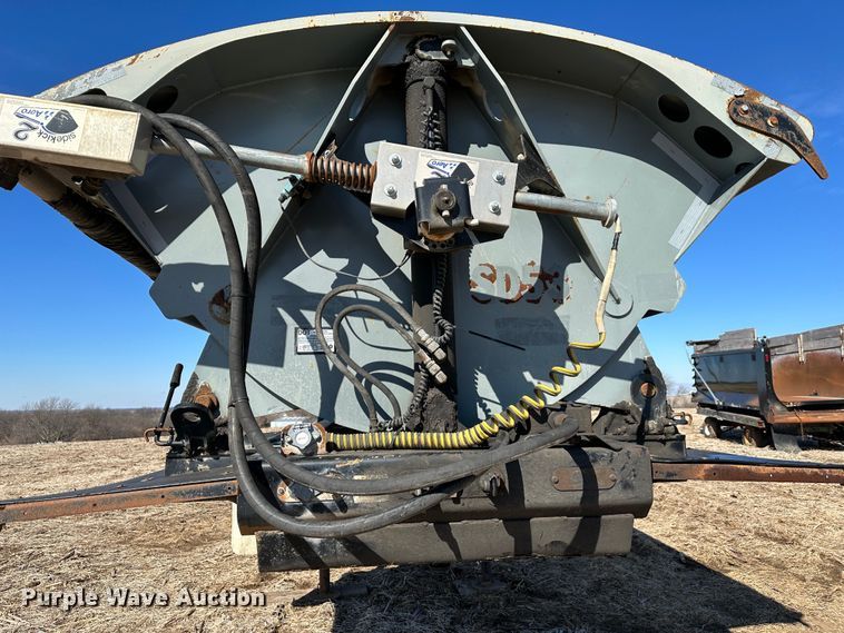 image for item DR6019 2010 Smithco  side dump trailer