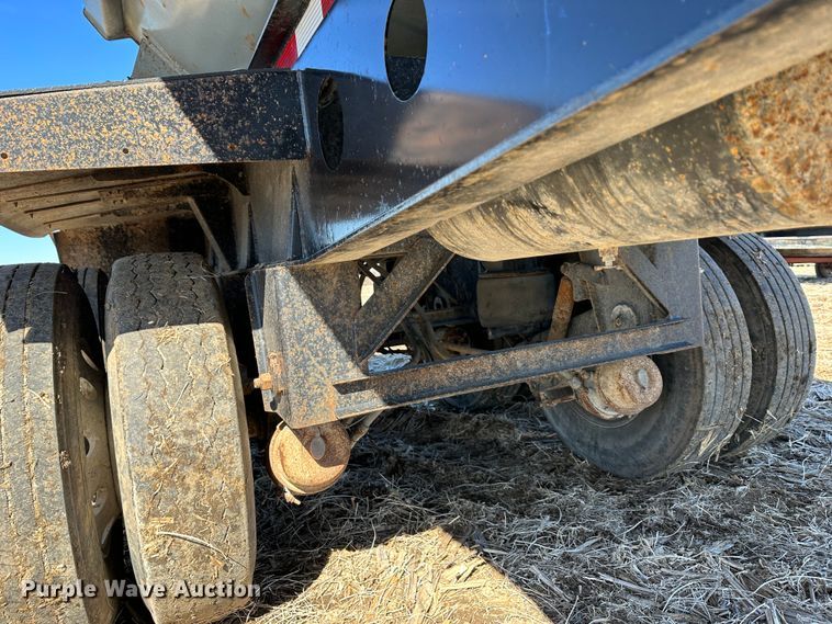 image for item DR6019 2010 Smithco  side dump trailer