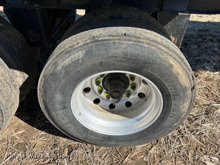 image for item DR6019 2010 Smithco  side dump trailer