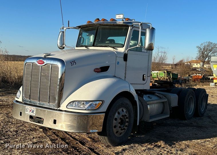 image for item DR6020 2012 Peterbilt 384  semi truck