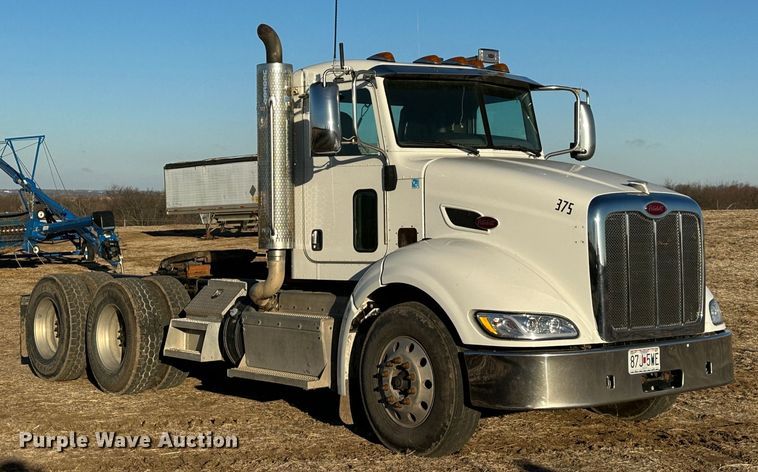 image for item DR6020 2012 Peterbilt 384  semi truck