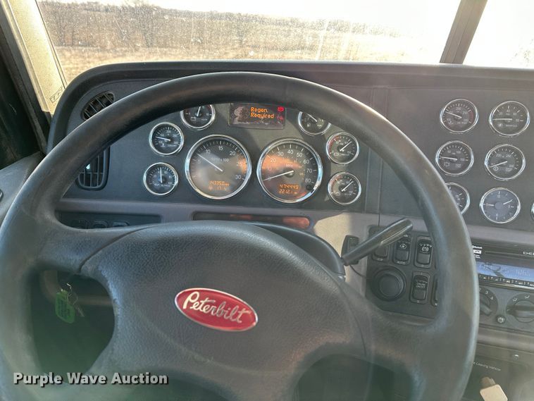 image for item DR6020 2012 Peterbilt 384  semi truck