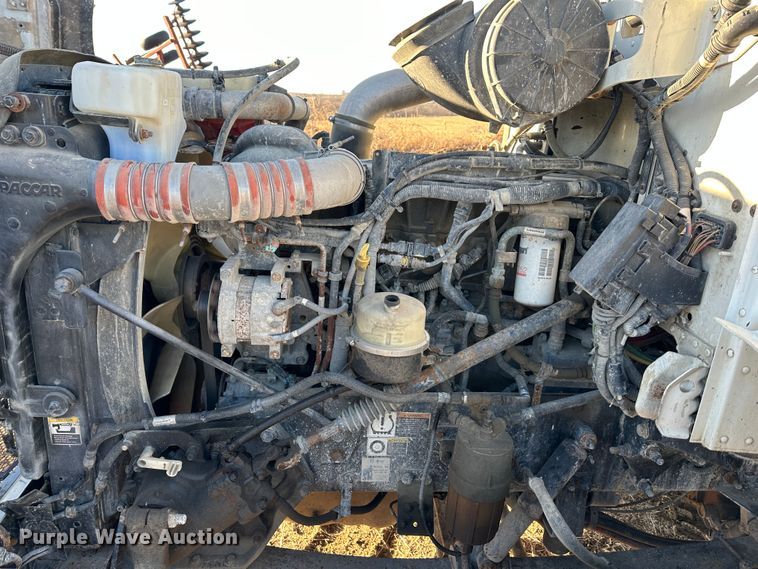 image for item DR6020 2012 Peterbilt 384  semi truck