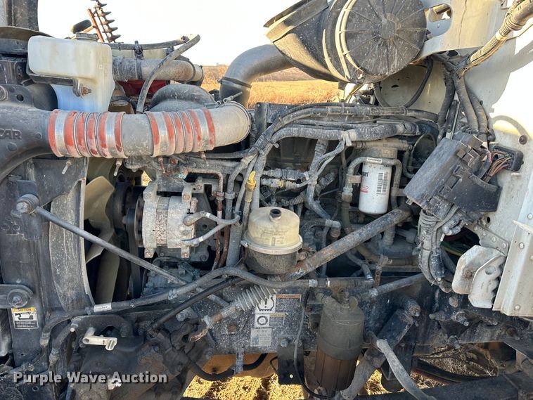 image for item DR6020 2012 Peterbilt 384  semi truck