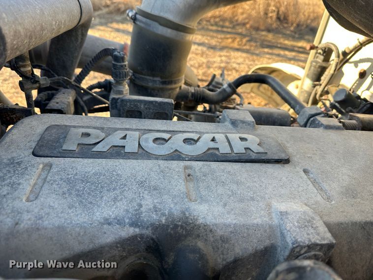 image for item DR6020 2012 Peterbilt 384  semi truck