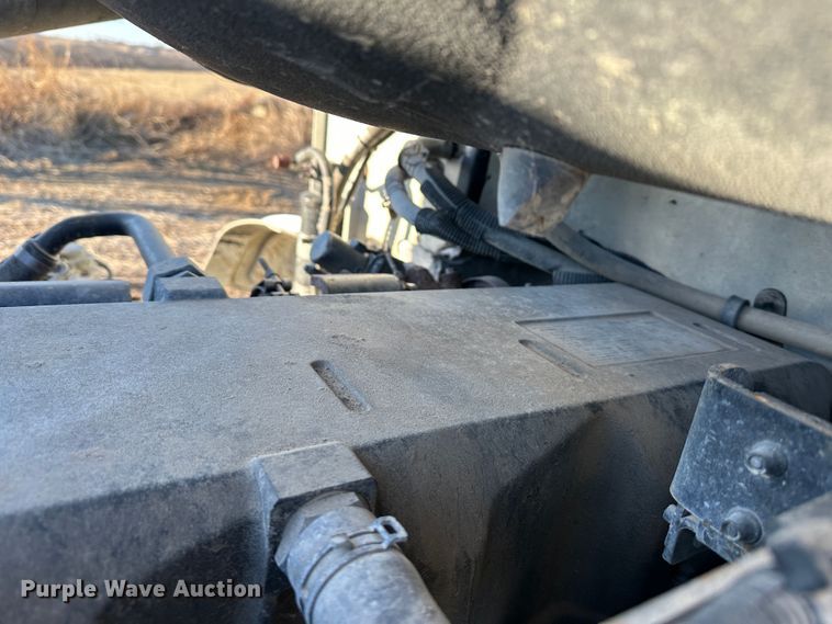 image for item DR6020 2012 Peterbilt 384  semi truck