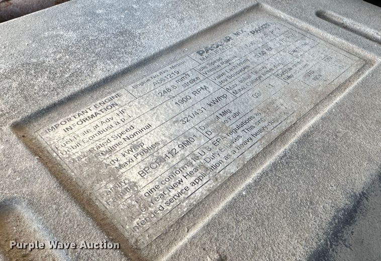 image for item DR6020 2012 Peterbilt 384  semi truck