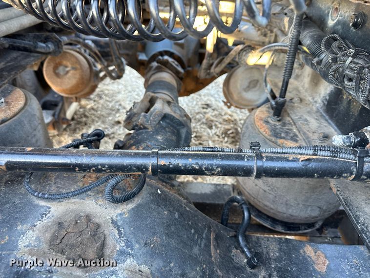 image for item DR6020 2012 Peterbilt 384  semi truck