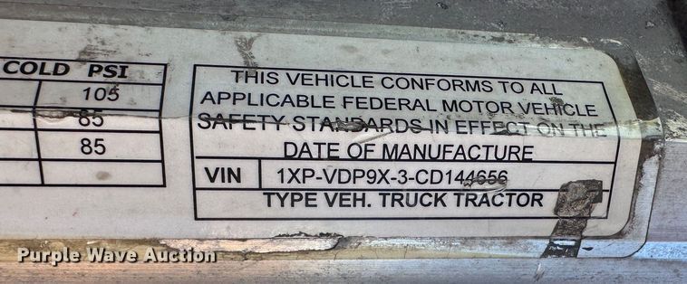 image for item DR6020 2012 Peterbilt 384  semi truck