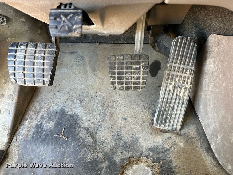 image for item DR6022 2011 Freightliner Cascadia  semi truck