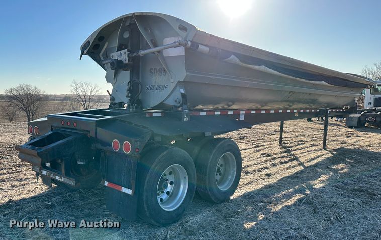 image for item DR6023 2010 Smithco S2-40-34  side dump trailer