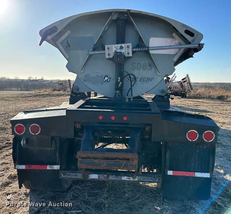 image for item DR6023 2010 Smithco S2-40-34  side dump trailer