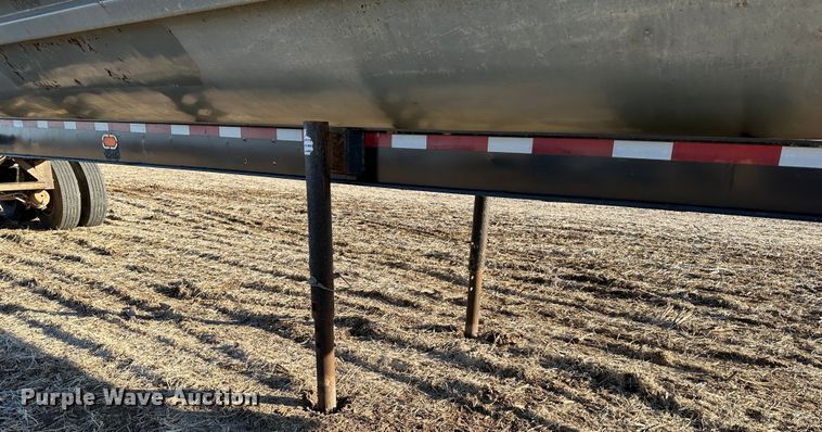 image for item DR6023 2010 Smithco S2-40-34  side dump trailer