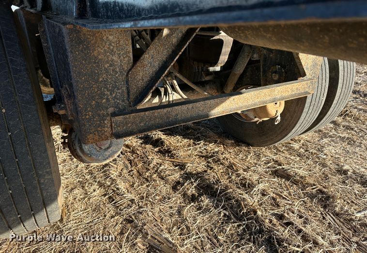 image for item DR6023 2010 Smithco S2-40-34  side dump trailer