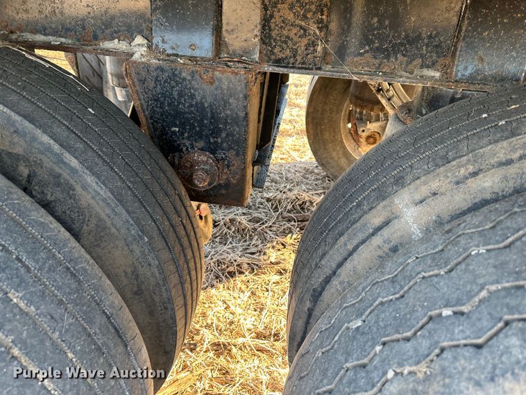 image for item DR6023 2010 Smithco S2-40-34  side dump trailer