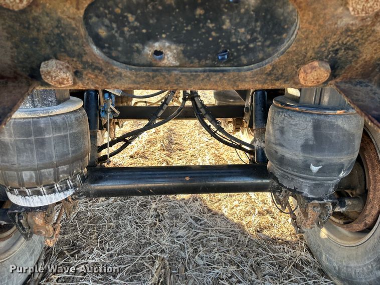 image for item DR6023 2010 Smithco S2-40-34  side dump trailer