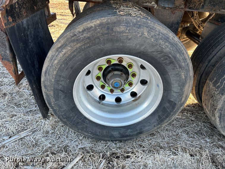 image for item DR6023 2010 Smithco S2-40-34  side dump trailer