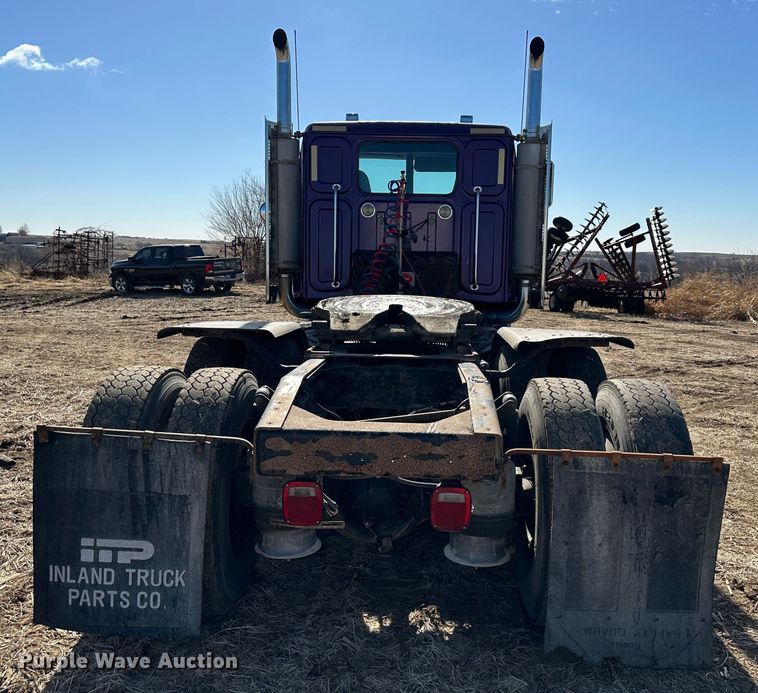 image for item DR6024 2006 Western Star 4900EX  semi truck