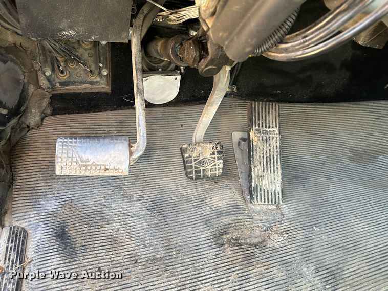 image for item DR6024 2006 Western Star 4900EX  semi truck