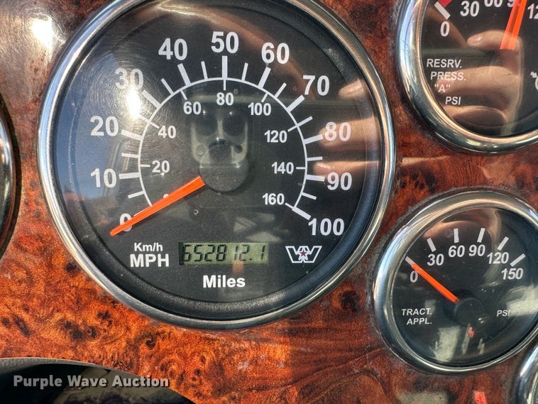 image for item DR6024 2006 Western Star 4900EX  semi truck