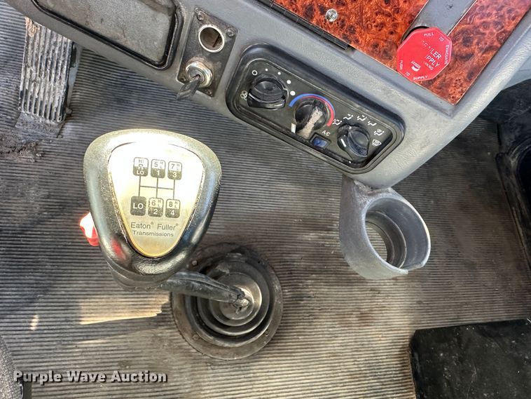 image for item DR6024 2006 Western Star 4900EX  semi truck