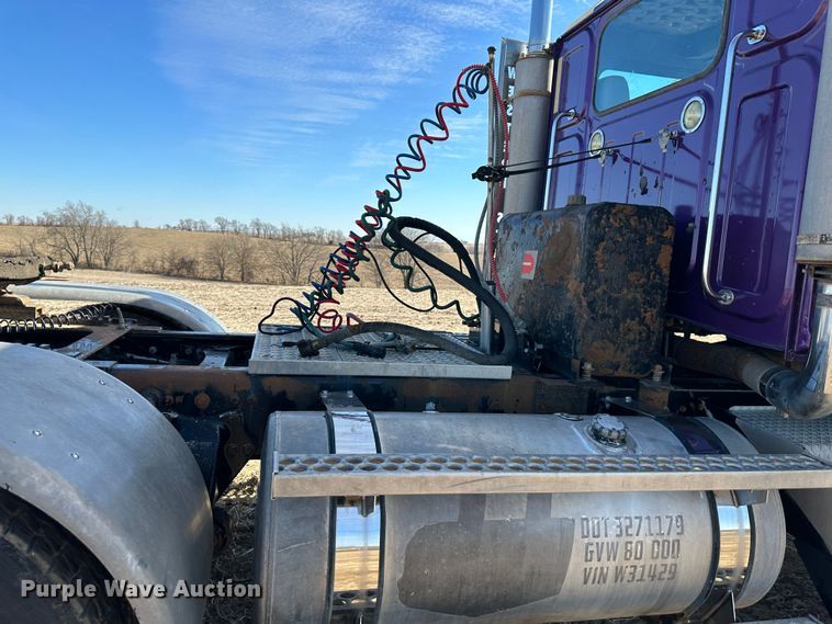 image for item DR6024 2006 Western Star 4900EX  semi truck