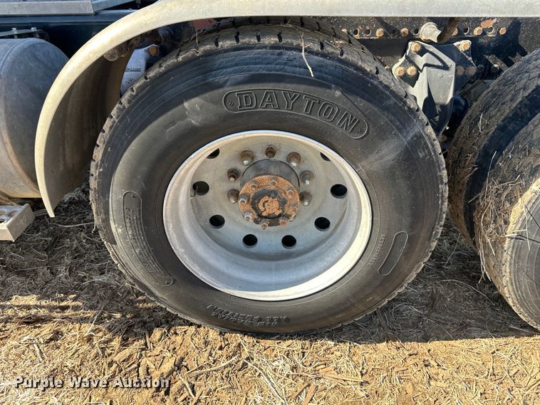 image for item DR6024 2006 Western Star 4900EX  semi truck