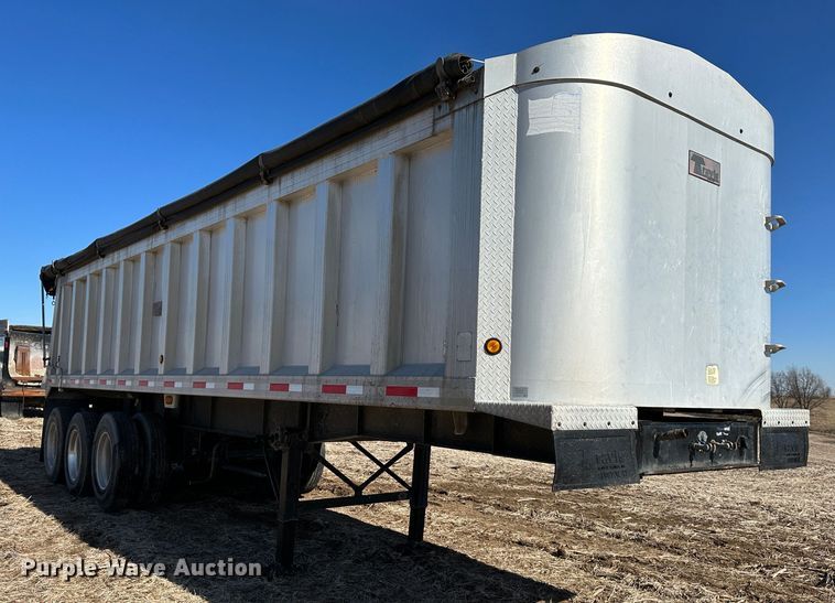image for item DR6025 2000 Travis  end dump trailer
