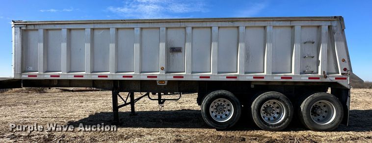 image for item DR6025 2000 Travis  end dump trailer