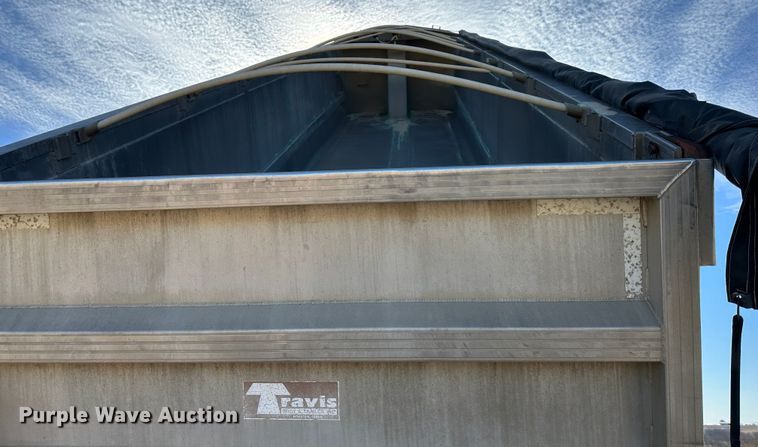 image for item DR6025 2000 Travis  end dump trailer