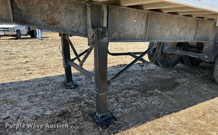 image for item DR6025 2000 Travis  end dump trailer