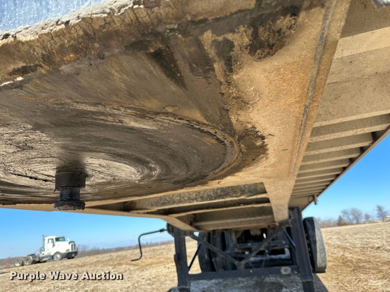 image for item DR6025 2000 Travis  end dump trailer