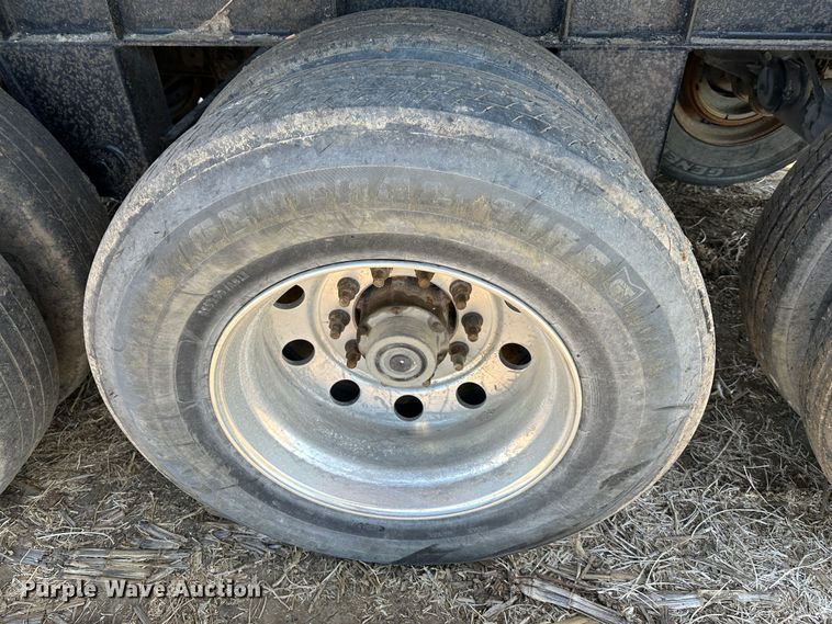 image for item DR6025 2000 Travis  end dump trailer