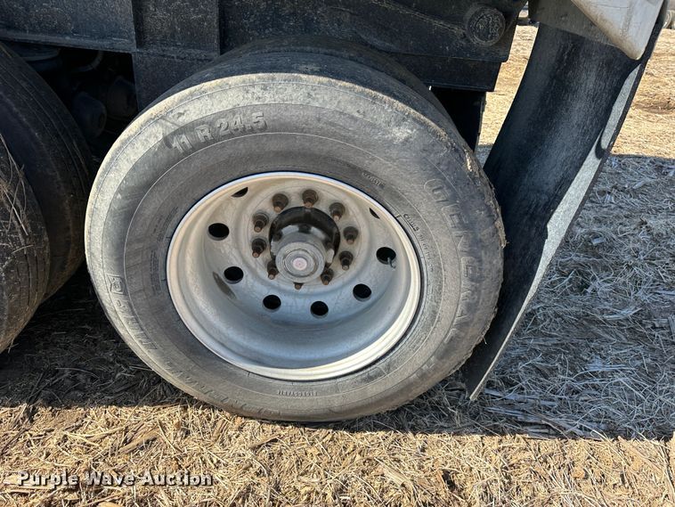 image for item DR6025 2000 Travis  end dump trailer