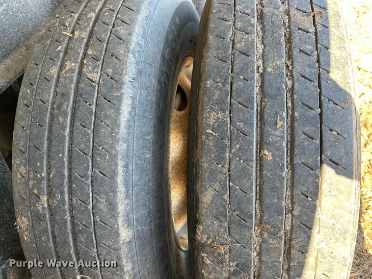 image for item DR6025 2000 Travis  end dump trailer