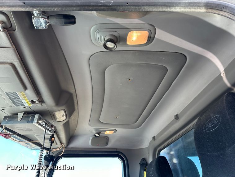 image for item DR6026 2012 Peterbilt 367  dump truck