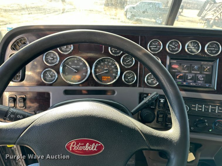 image for item DR6026 2012 Peterbilt 367  dump truck