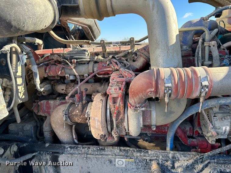 image for item DR6026 2012 Peterbilt 367  dump truck