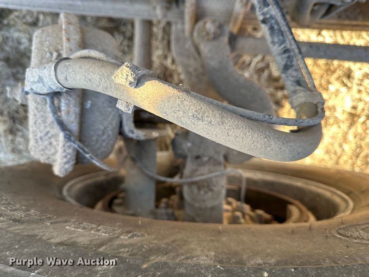 image for item DR6026 2012 Peterbilt 367  dump truck