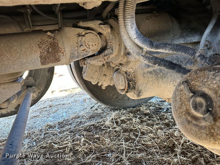 image for item DR6026 2012 Peterbilt 367  dump truck