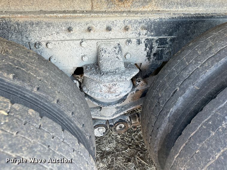 image for item DR6026 2012 Peterbilt 367  dump truck