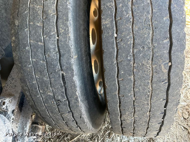 image for item DR6026 2012 Peterbilt 367  dump truck