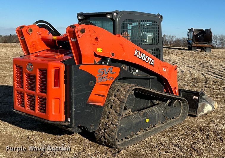 image for item DR6027 Kubota SVL95-2S  tracked skid steer loader
