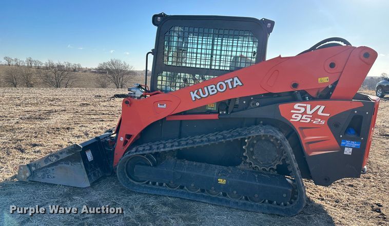 image for item DR6027 Kubota SVL95-2S  tracked skid steer loader