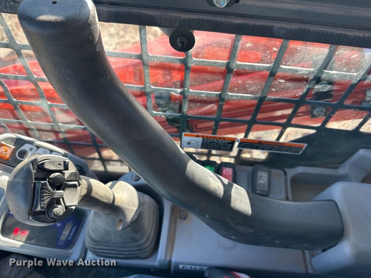 image for item DR6027 Kubota SVL95-2S  tracked skid steer loader