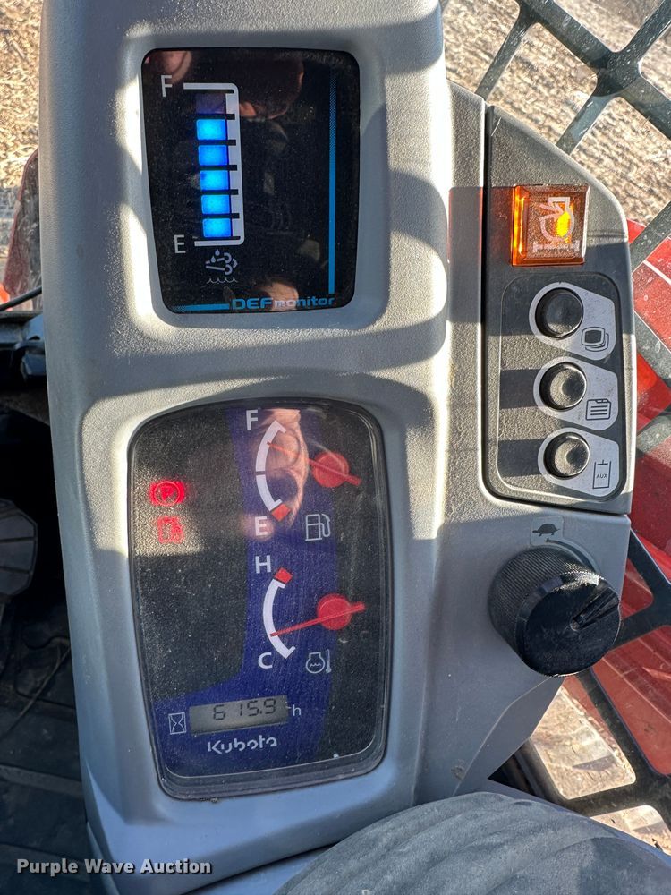 image for item DR6027 Kubota SVL95-2S  tracked skid steer loader