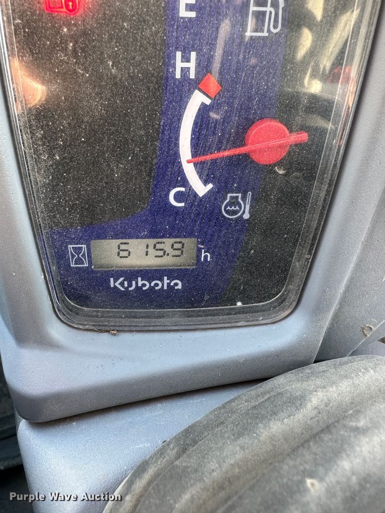 image for item DR6027 Kubota SVL95-2S  tracked skid steer loader