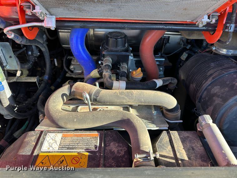 image for item DR6027 Kubota SVL95-2S  tracked skid steer loader