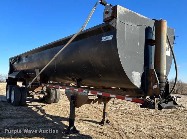 image for item DR6029 2007 Clement  end dump trailer